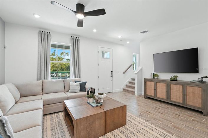 Image No.6-3 Bed Townhouse for sale