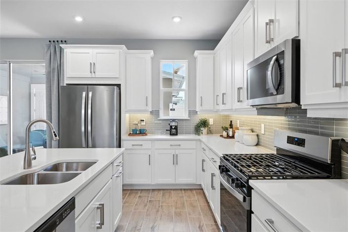 Image No.8-3 Bed Townhouse for sale