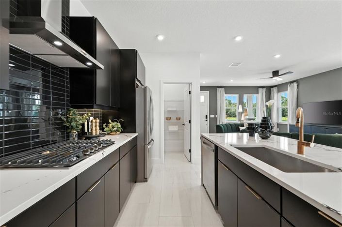 Image No.8-3 Bed Townhouse for sale