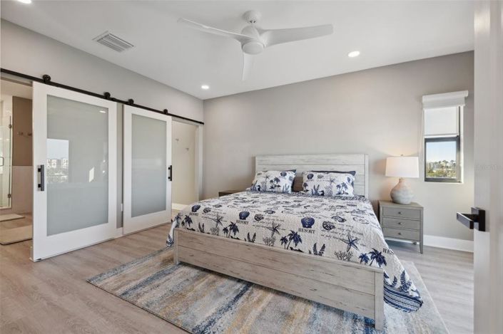 Image No.22-10 Bed Property for sale