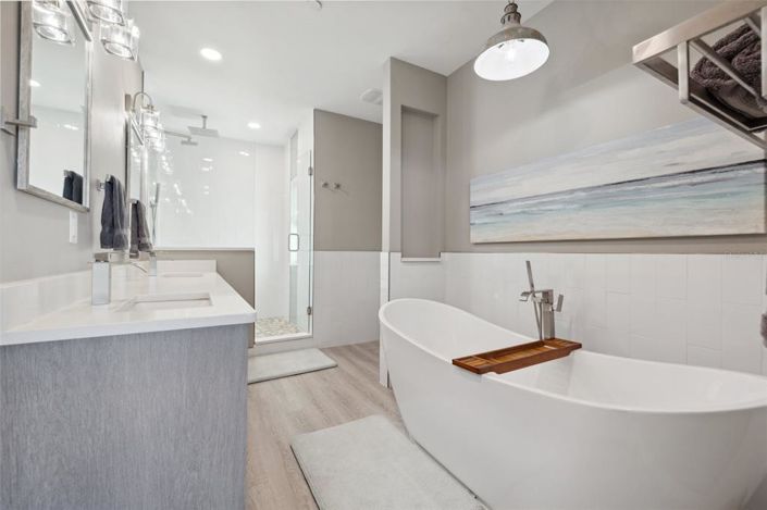 Image No.23-10 Bed Property for sale