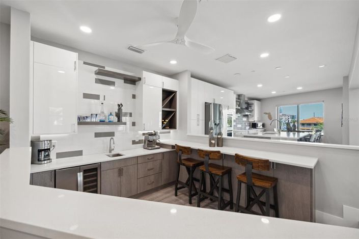 Image No.40-10 Bed Property for sale