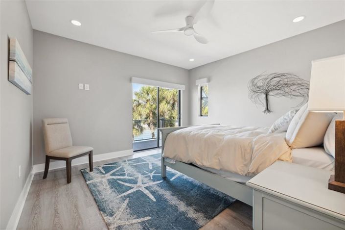 Image No.52-10 Bed Property for sale