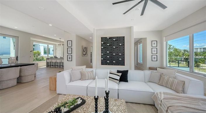 Image No.32-4 Bed Property for sale