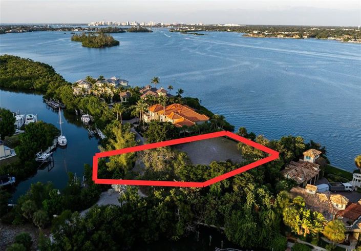 Image No.10-5 Bed Property for sale