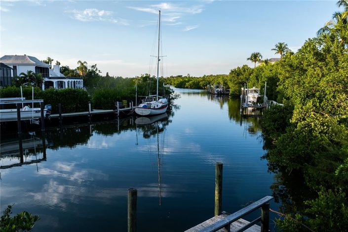 Image No.14-5 Bed Property for sale