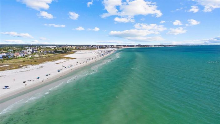 Image No.28-5 Bed Property for sale