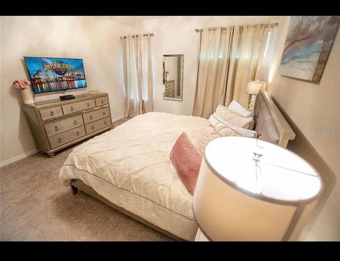 Image No.19-6 Bed Property for sale