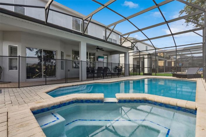 Image No.28-6 Bed Property for sale