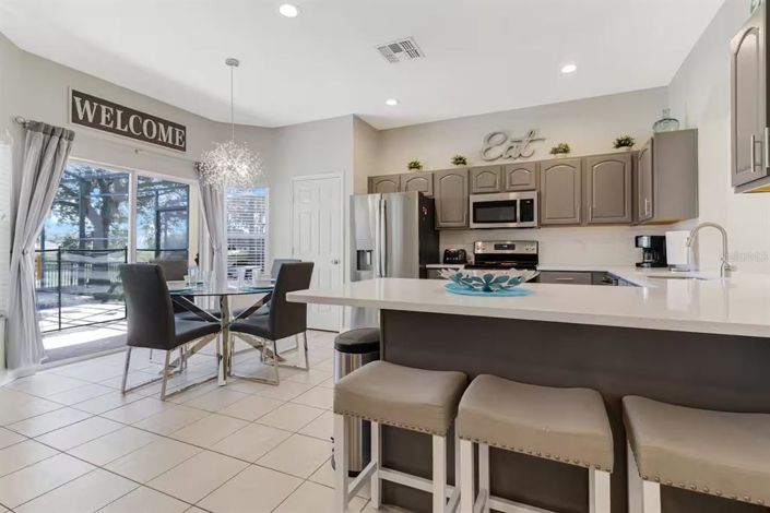 Image No.9-6 Bed Property for sale