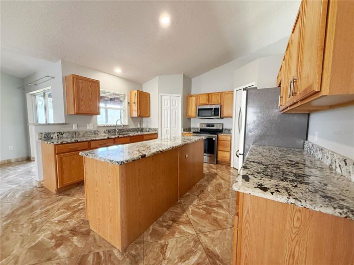 Image No.10-4 Bed Property for sale