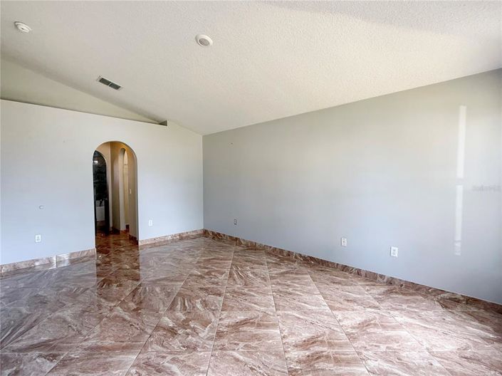 Image No.16-4 Bed Property for sale