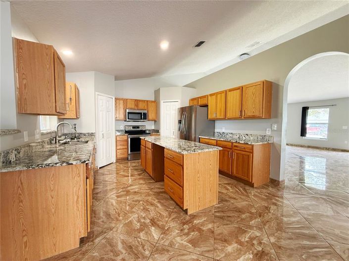 Image No.9-4 Bed Property for sale