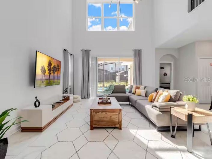 Image No.3-5 Bed Property for sale