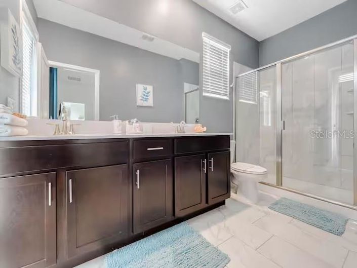 Image No.33-5 Bed Property for sale