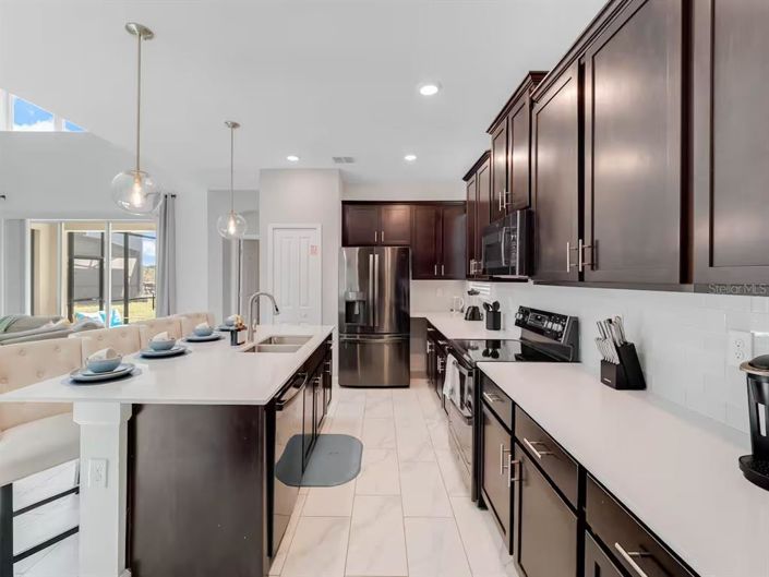 Image No.7-5 Bed Property for sale