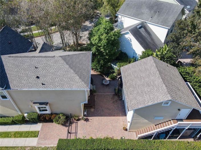 Image No.12-6 Bed Property for sale