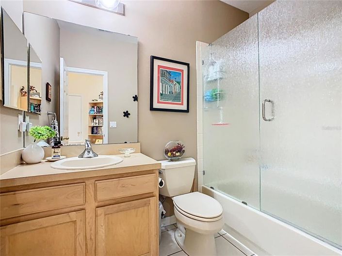 Image No.56-6 Bed Property for sale