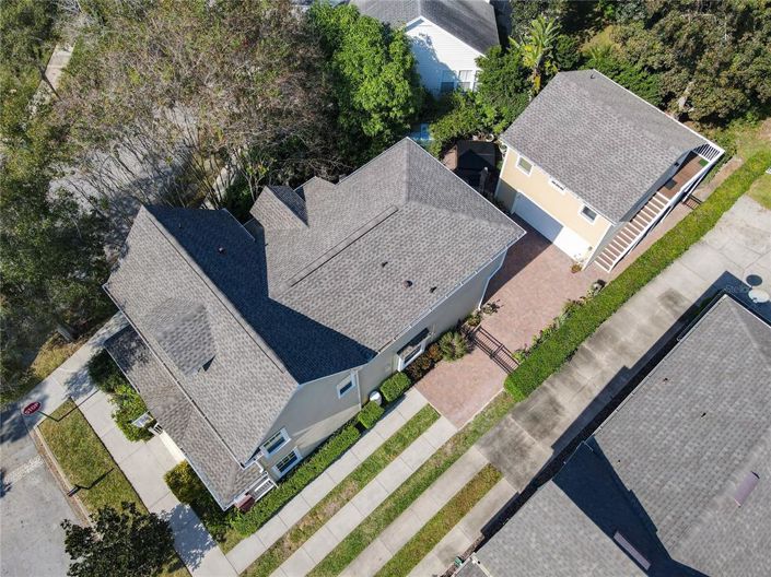 Image No.9-6 Bed Property for sale