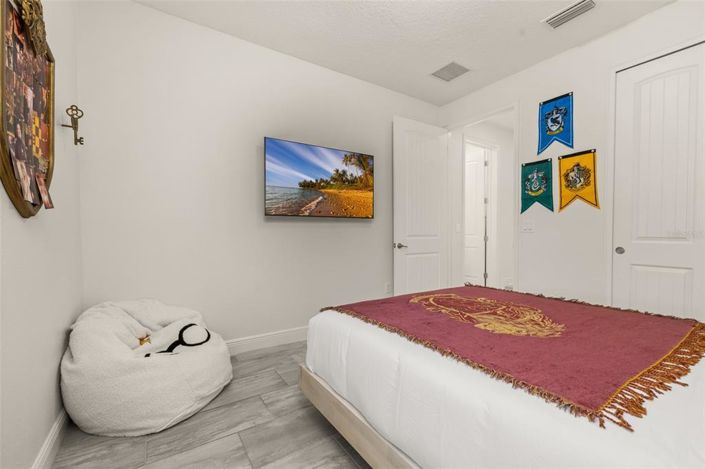 Image No.22-5 Bed Property for sale