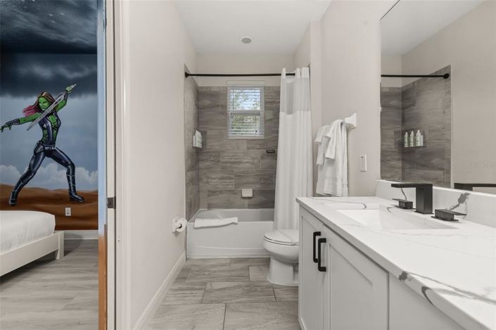 Image No.36-5 Bed Property for sale