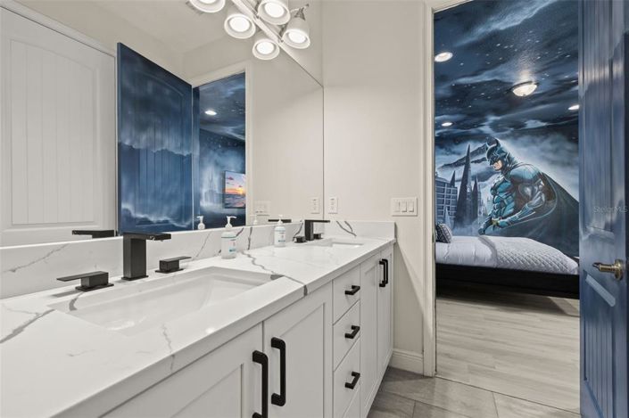 Image No.43-5 Bed Property for sale