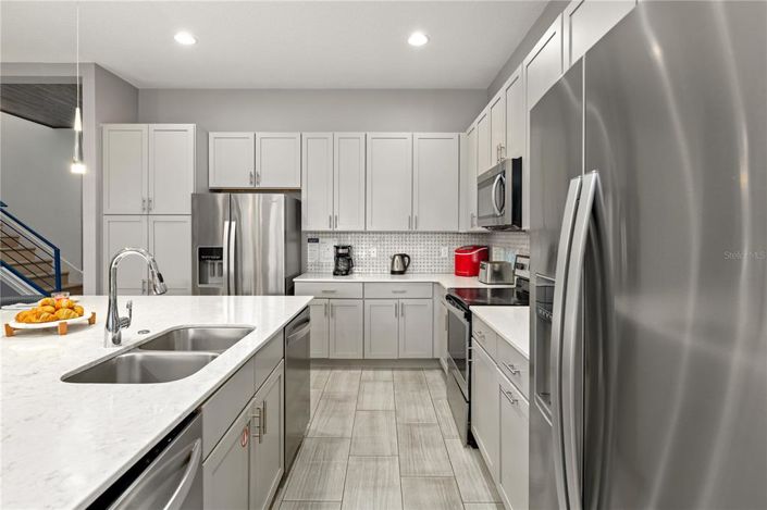 Image No.14-11 Bed Property for sale