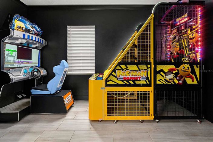 Image No.26-11 Bed Property for sale