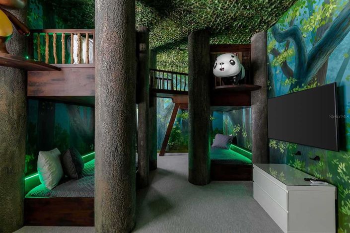 Image No.3-11 Bed Property for sale