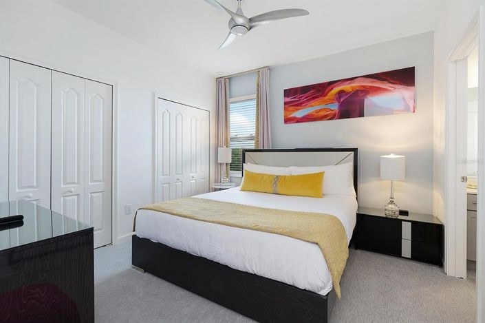 Image No.44-11 Bed Property for sale