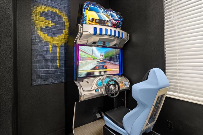 Image No.55-11 Bed Property for sale