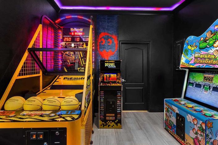 Image No.15-11 Bed Property for sale