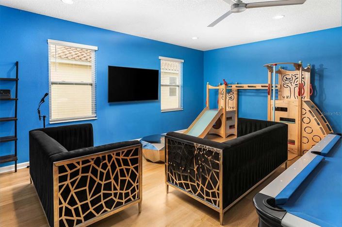 Image No.29-11 Bed Property for sale