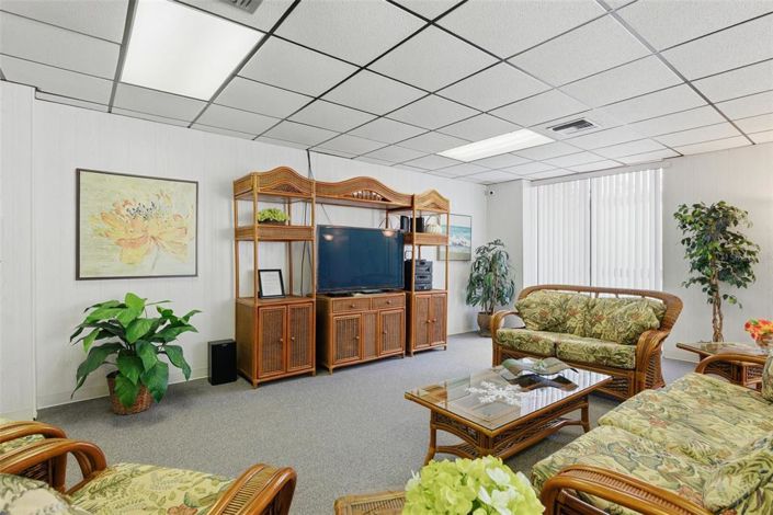 Image No.22-2 Bed Property for sale