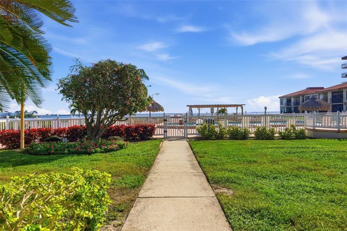 Image No.25-2 Bed Property for sale