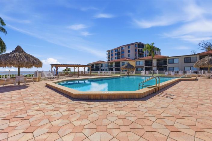 Image No.28-2 Bed Property for sale