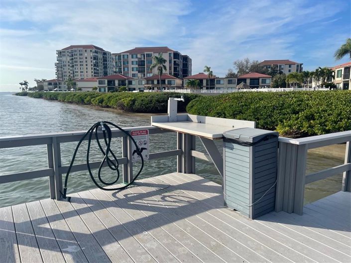 Image No.35-2 Bed Property for sale