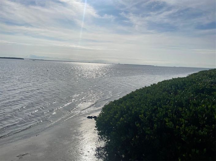 Image No.50-2 Bed Property for sale