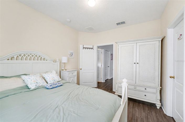 Image No.13-4 Bed Property for sale