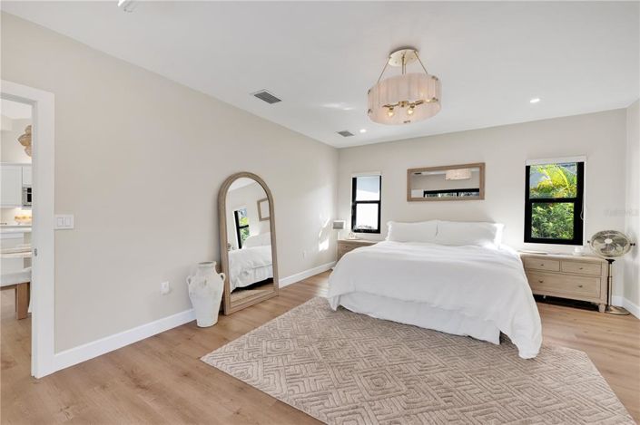 Image No.20-4 Bed Property for sale