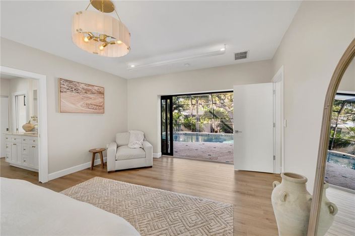 Image No.22-4 Bed Property for sale