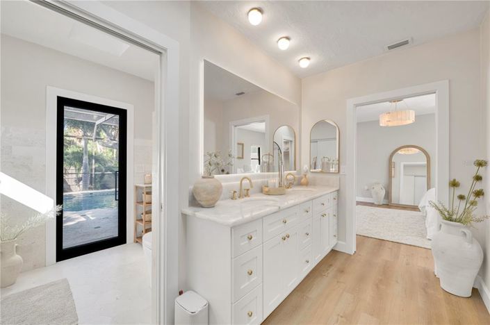 Image No.26-4 Bed Property for sale