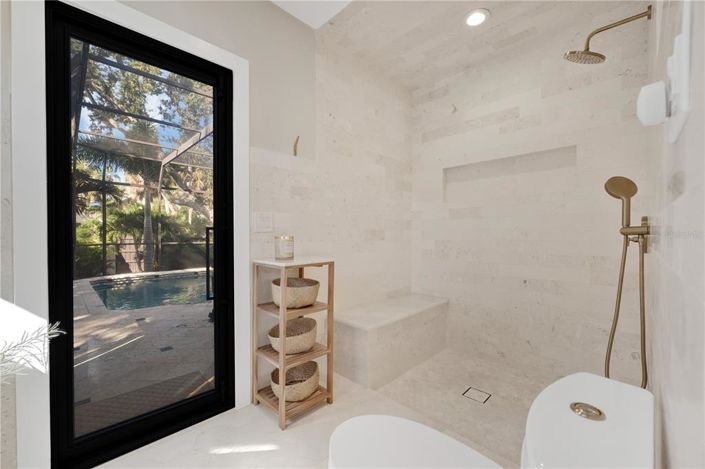 Image No.29-4 Bed Property for sale