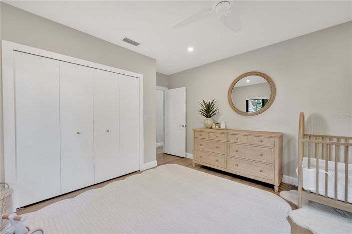 Image No.32-4 Bed Property for sale