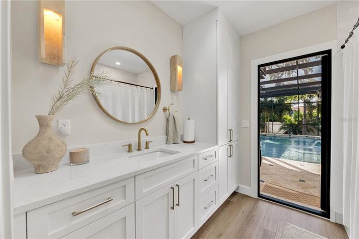 Image No.37-4 Bed Property for sale