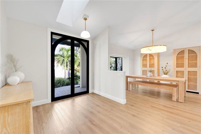 Image No.7-4 Bed Property for sale