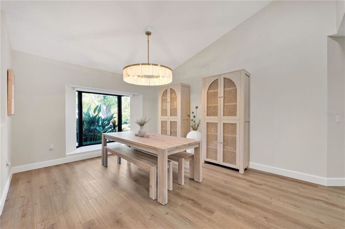 Image No.9-4 Bed Property for sale