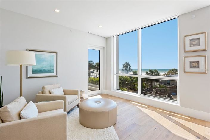 Image No.21-4 Bed Property for sale