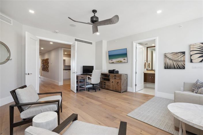 Image No.25-4 Bed Property for sale