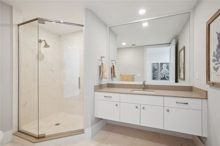 Image No.30-4 Bed Property for sale